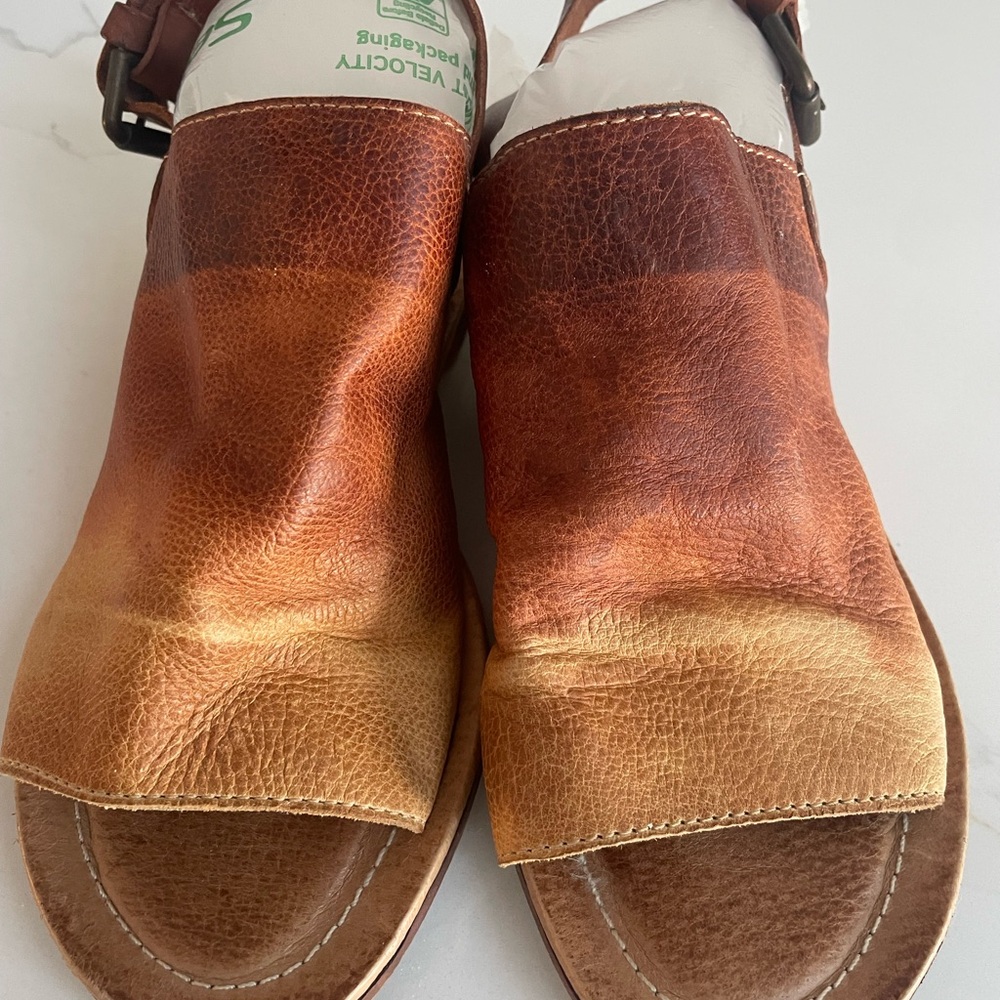 Free People Soft Buttery Leather Sandals Shoes Made in Spain Excellent 6